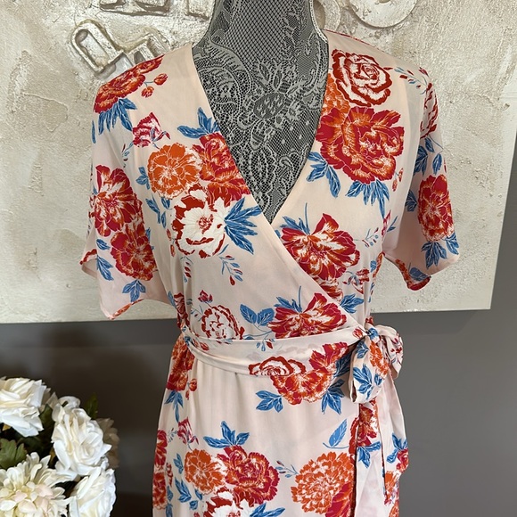 NWT Collective Concepts Wrap Maxi Dress XS – Pale Pink Floral Wedding Guest - Picture 3 of 10